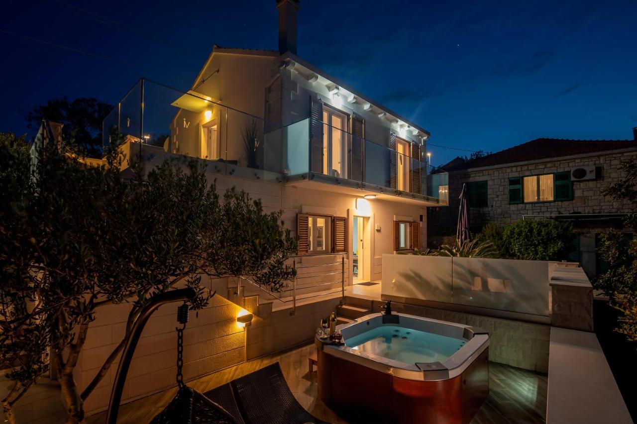 Uniquely Designed Villa Ivana With Outdoor Jacuzzi Nearby The Pebble Banje Beach At The Island Of Solta Rogač Eksteriør billede